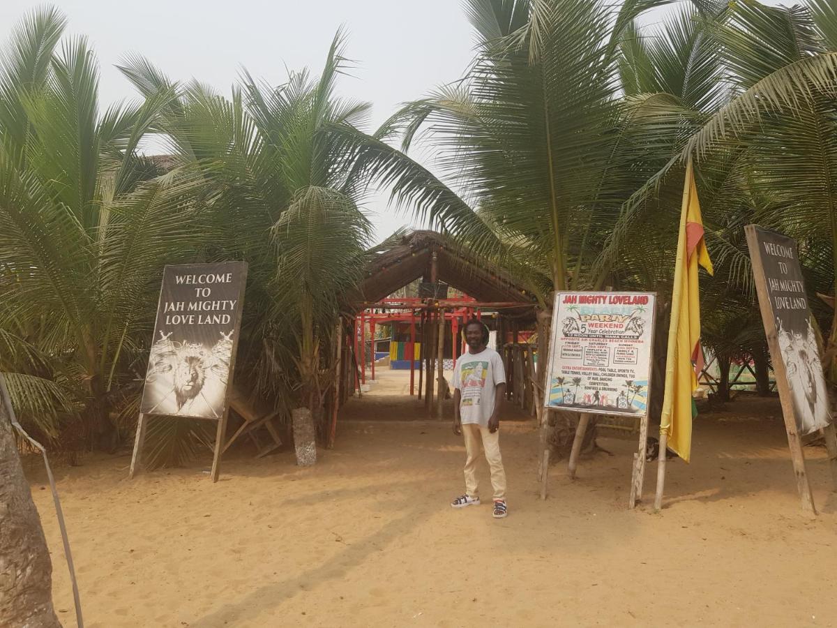 Hotel Jah Mighty Love Land Winneba Exterior foto