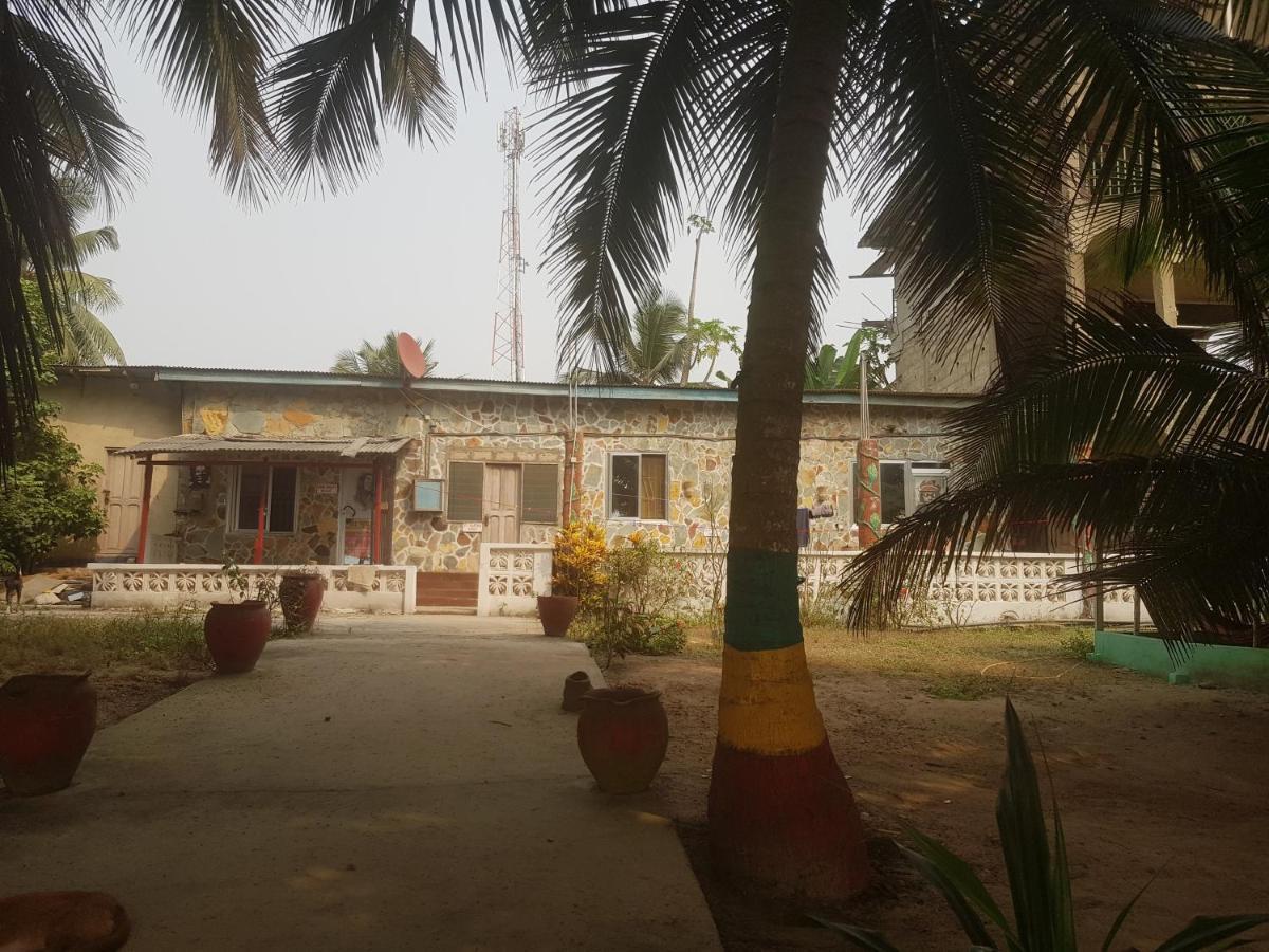 Hotel Jah Mighty Love Land Winneba Exterior foto